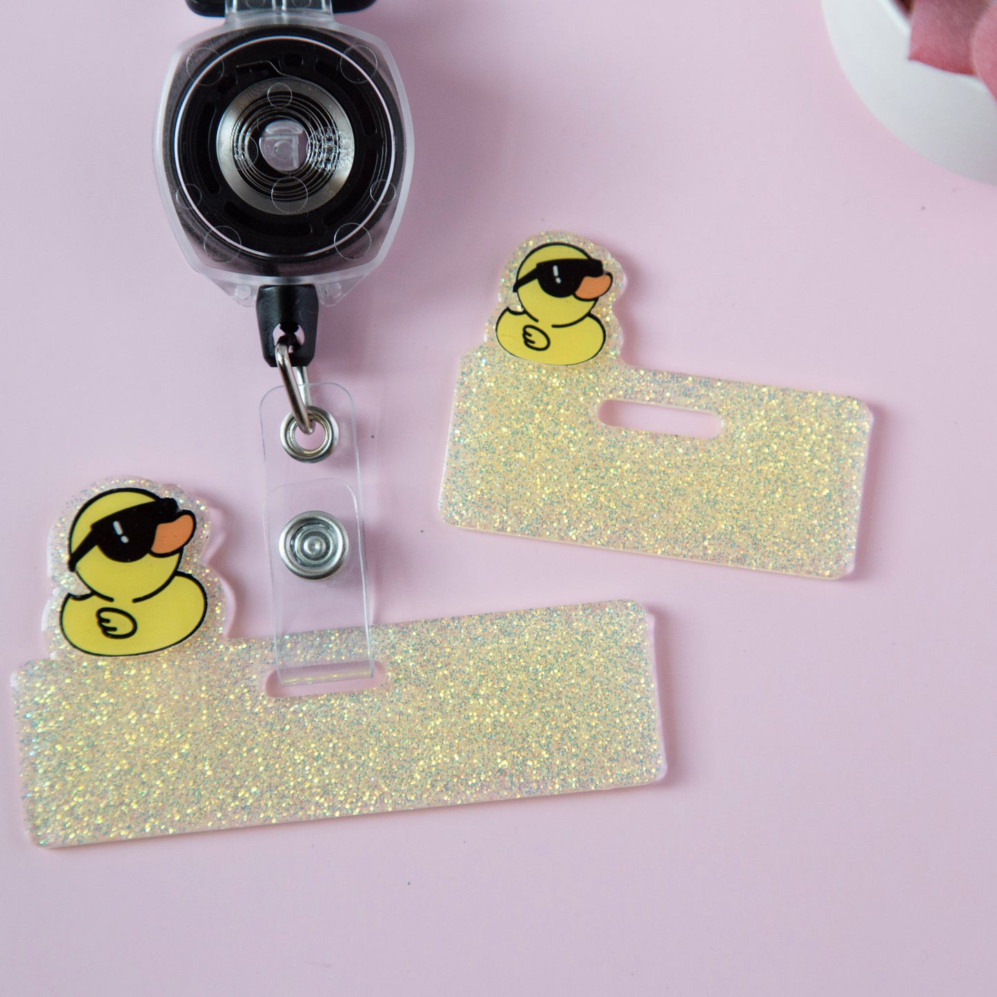 Cool Duck Mini Badge Buddy, Glitter Badge Topper